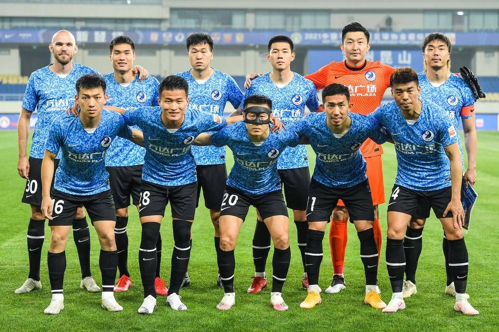 炸个痛快！王记得狂轰乱炸 小伞五杀 Cat掌控战场扳回一城