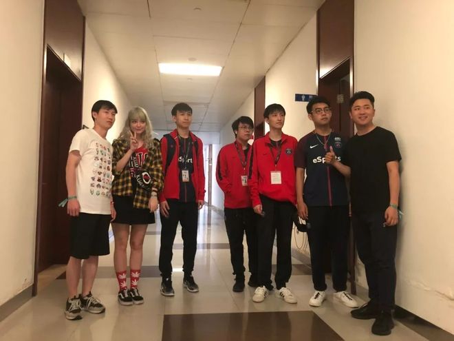 BLEED 在签约2.5个月后将 nexa 送上替补席